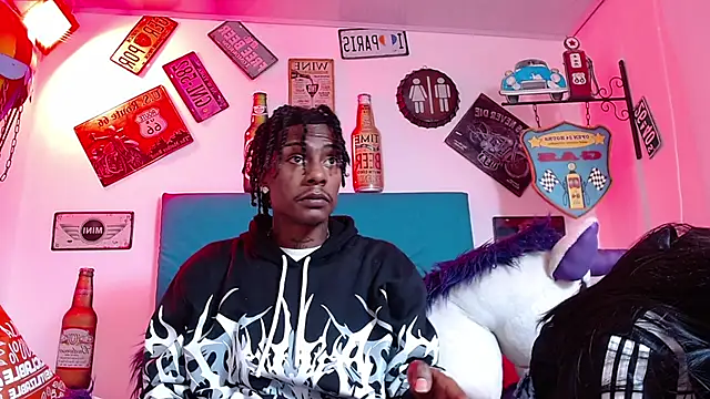 Snapshot of lili_roussi chatting on October 30, 2025, 1:15 am lili roussi online show from October 30, 2025, 1:15 am