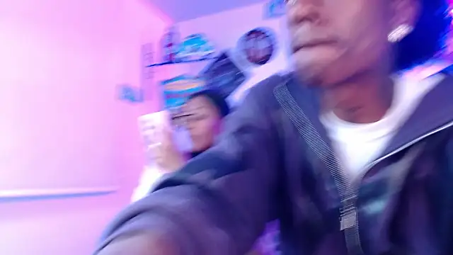 Snapshot of lili_roussi chatting on September 19, 2025, 11:42 pm lili roussi online show from September 19, 2025, 11:42 pm