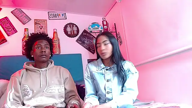 Snapshot of lili_roussi chatting on October 3, 2025, 4:47 am lili roussi online show from October 3, 2025, 4:47 am