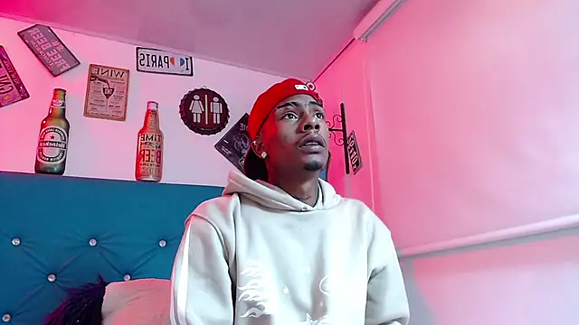 Snapshot of lili_roussi chatting on November 12, 2025, 12:59 am lili roussi online show from November 12, 2025, 12:59 am