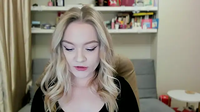 Kara Smith  online show from February 21, 2026, 11:51 pm