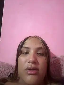 Snapshot of iamsara_21 chatting on May 4, 2026, 6:17 am iamsara 21 online show from May 4, 2026, 6:17 am