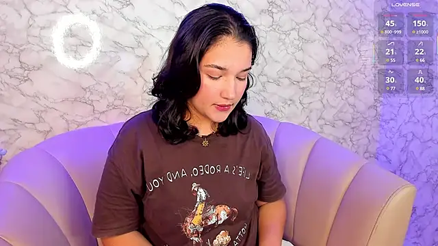 DivineMegan online show from March 11, 2025, 3:04 am