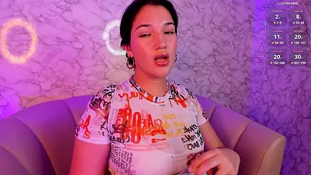 DivineMegan online show from March 10, 2025, 5:54 am