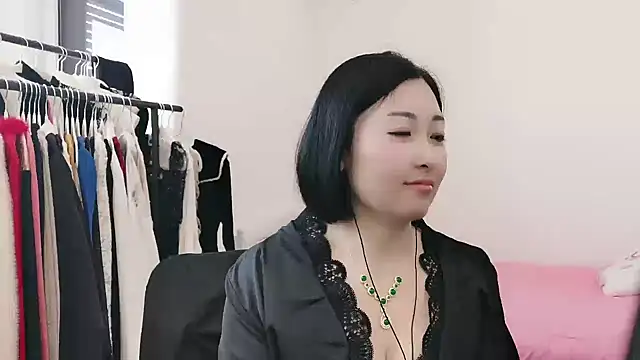 Rachel-6600 online show from April 15, 2026, 2:06 am