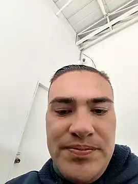 Snapshot of Andy-rtg chatting on April 8, 2026, 1:56 pm Andy-rtg online show from April 8, 2026, 1:56 pm