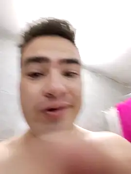 Snapshot of Andy-rtg chatting on December 18, 2025, 11:25 am Andy-rtg online show from December 18, 2025, 11:25 am