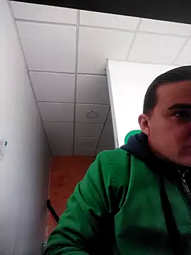 Snapshot of Andy-rtg chatting on October 31, 2025, 4:03 pm Andy-rtg online show from October 31, 2025, 4:03 pm