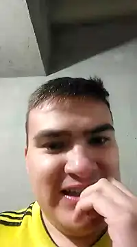 Snapshot of Andy-rtg chatting on March 16, 2025, 1:28 am Andy-rtg online show from March 16, 2025, 1:28 am