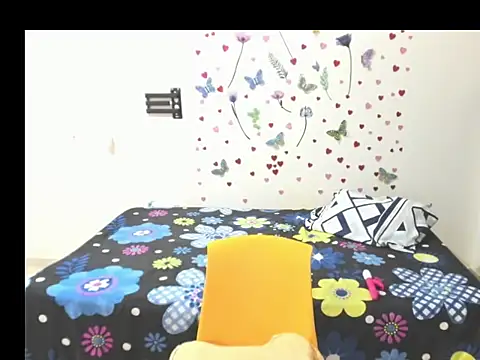 Olgahunder online show from March 12, 2025, 9:24 pm