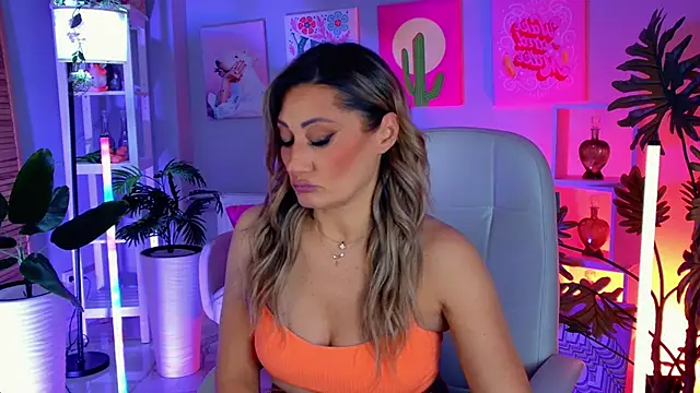 SarahAlluring online show from February 1, 2026, 12:03 pm