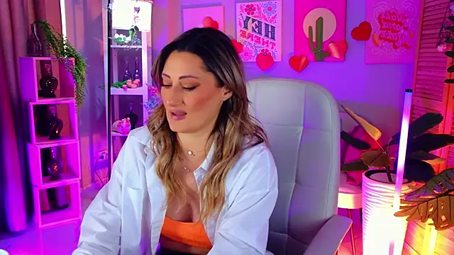 SarahAlluring online show from March 15, 2026, 12:12 pm