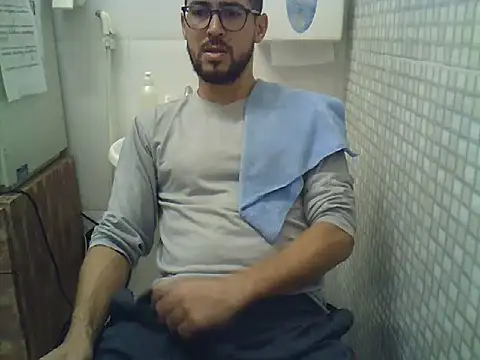 pdasgyn online show from December 2, 2025, 12:07 pm