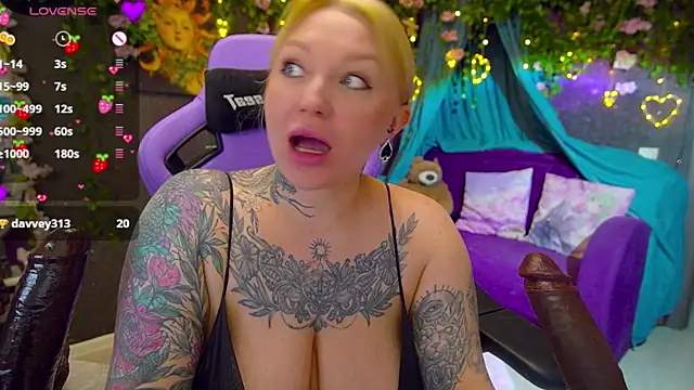 Snapshot of BlackedBarbie chatting on June 7, 2026, 7:19 pm BlackedBarbie online show from June 7, 2026, 7:19 pm