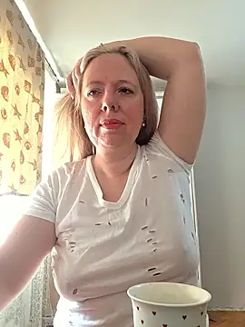 Irina3718 online show from March 28, 2026, 7:31 am