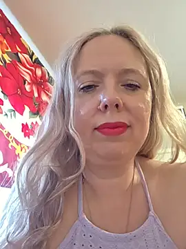 Snapshot of Irina3718 chatting on July 12, 2026, 9:54 am Irina3718 online show from July 12, 2026, 9:54 am