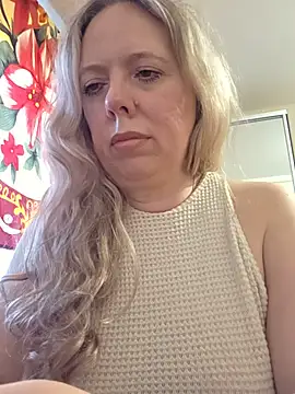 Snapshot of Irina3718 chatting on June 12, 2026, 1:42 pm Irina3718 online show from June 12, 2026, 1:42 pm