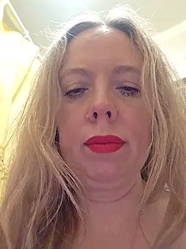 Snapshot of Irina3718 chatting on June 15, 2026, 6:29 pm Irina3718 online show from June 15, 2026, 6:29 pm