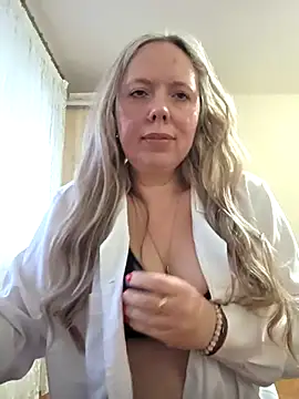 Snapshot of Irina3718 chatting on January 15, 2026, 2:31 pm Irina3718 online show from January 15, 2026, 2:31 pm