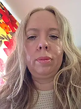 Snapshot of Irina3718 chatting on June 24, 2026, 7:18 am Irina3718 online show from June 24, 2026, 7:18 am