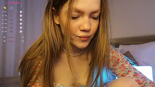 sinfulsmile  online show from March 13, 2025, 5:22 am