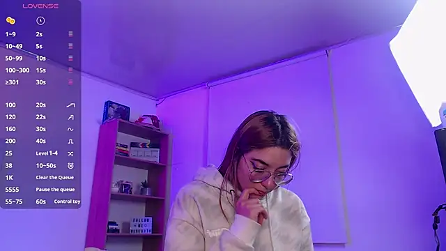 Soy mangx online show from October 15, 2025, 3:16 am