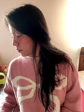 Snapshot of -Selene- chatting on November 4, 2025, 8:34 pm -Selene- online show from November 4, 2025, 8:34 pm