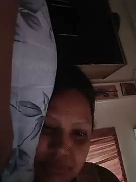 Snapshot of Arohi35 chatting on June 3, 2026, 9:43 am Arohi35 online show from June 3, 2026, 9:43 am