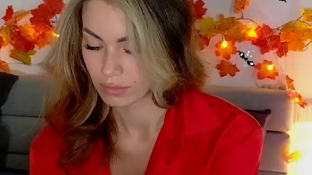 Snapshot of SweetDarling7 chatting on October 27, 2025, 11:33 am SweetDarling7 online show from October 27, 2025, 11:33 am