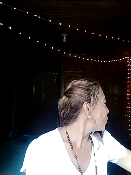 Lady Lolla11 online show from April 19, 2026, 4:52 pm