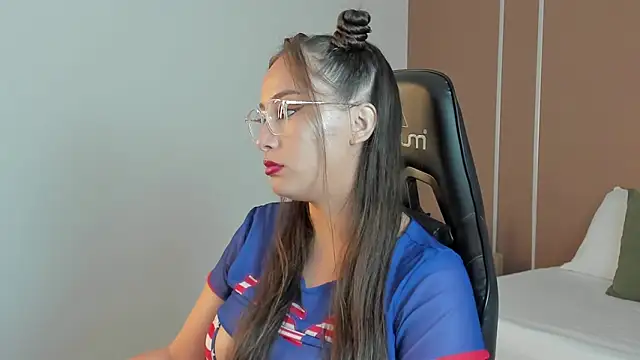 Snapshot of sophia_martinezz_ chatting on October 14, 2025, 6:41 pm sophia martinezz online show from October 14, 2025, 6:41 pm