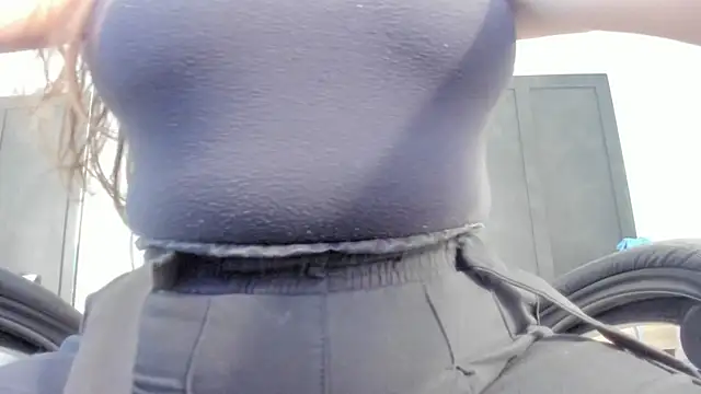 Snapshot of sophia_martinezz_ chatting on February 4, 2026, 7:09 pm sophia martinezz online show from February 4, 2026, 7:09 pm