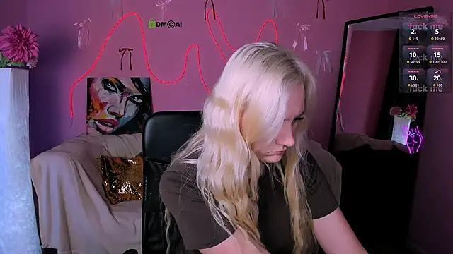 Snapshot of madam_uliis chatting on April 13, 2026, 10:19 am madam uliis online show from April 13, 2026, 10:19 am