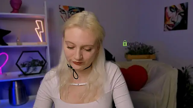 Snapshot of madam_uliis chatting on March 18, 2025, 9:12 am madam uliis online show from March 18, 2025, 9:12 am