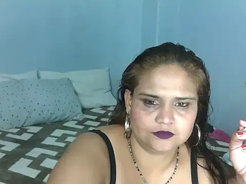 Snapshot of clover_cams1874 chatting on September 15, 2025, 6:41 pm clover cams1874 online show from September 15, 2025, 6:41 pm