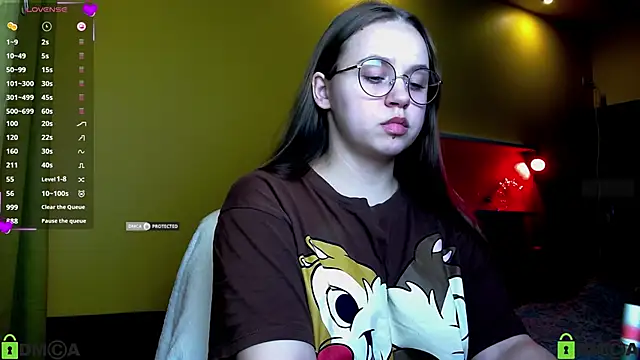 Lilysweet13 online show from October 28, 2025, 1:43 pm