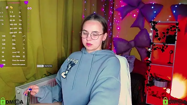 Lilysweet13 online show from April 23, 2026, 4:08 pm
