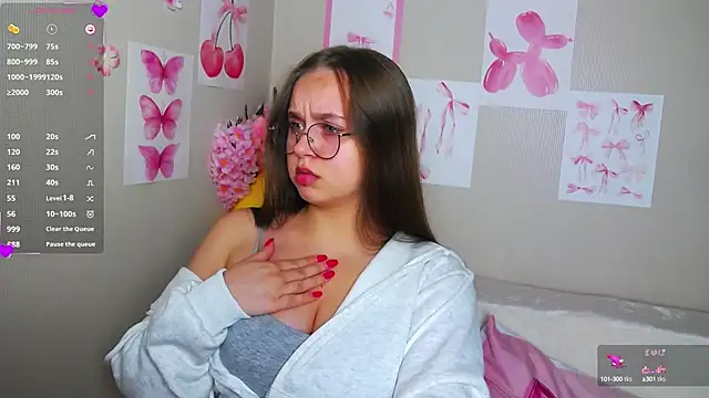 Lilysweet13 online show from September 26, 2025, 9:49 am