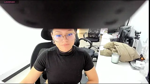 jenn cg online show from November 1, 2025, 8:36 pm