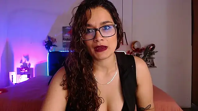 Rose Thompson1 online show from October 17, 2025, 1:57 pm