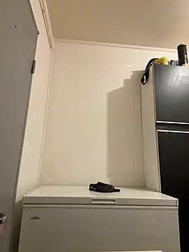 Hugo34bg online show from February 1, 2026, 4:44 am