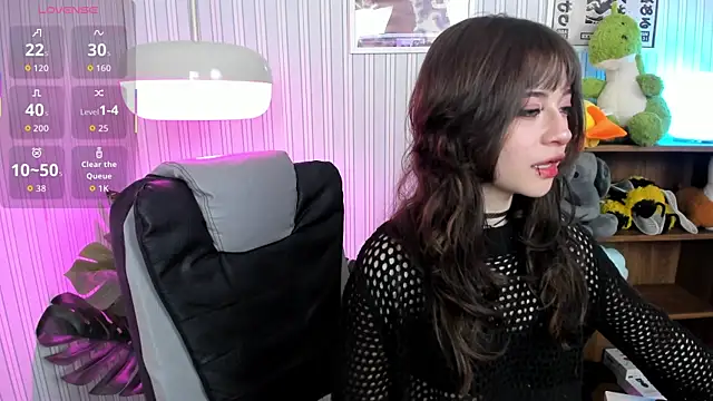 Miyuki wolf online show from October 13, 2025, 8:32 pm