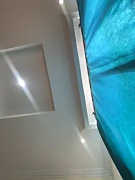 Snapshot of Ivelleee_ chatting on November 4, 2025, 8:01 pm Ivelleee online show from November 4, 2025, 8:01 pm