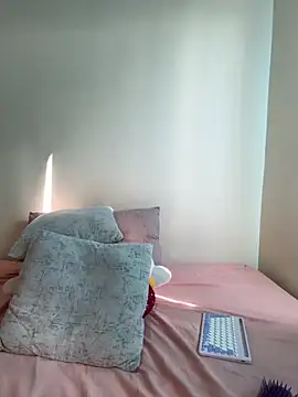 Snapshot of Ivelleee_ chatting on November 17, 2025, 8:46 pm Ivelleee online show from November 17, 2025, 8:46 pm