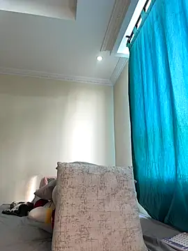 Snapshot of Ivelleee_ chatting on October 16, 2025, 7:55 pm Ivelleee online show from October 16, 2025, 7:55 pm