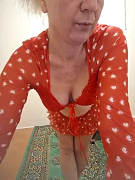 Snapshot of my_Kazka chatting on November 6, 2025, 4:55 pm my Kazka online show from November 6, 2025, 4:55 pm