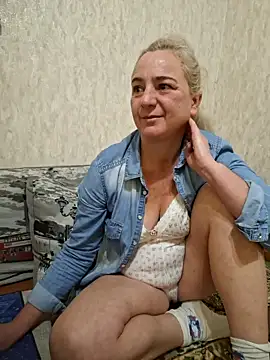 Snapshot of my_Kazka chatting on October 27, 2025, 2:40 pm my Kazka online show from October 27, 2025, 2:40 pm