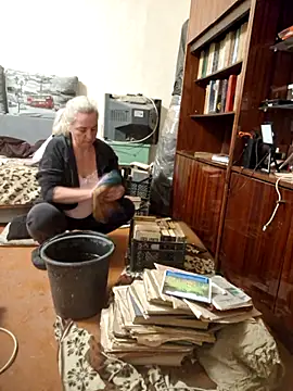 Snapshot of my_Kazka chatting on November 28, 2025, 4:29 pm my Kazka online show from November 28, 2025, 4:29 pm