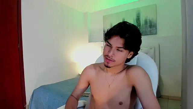 MathewAdams online show from November 26, 2025, 1:44 pm