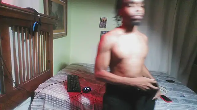 Snapshot of anthonyroth chatting on October 21, 2025, 1:05 am anthonyroth online show from October 21, 2025, 1:05 am